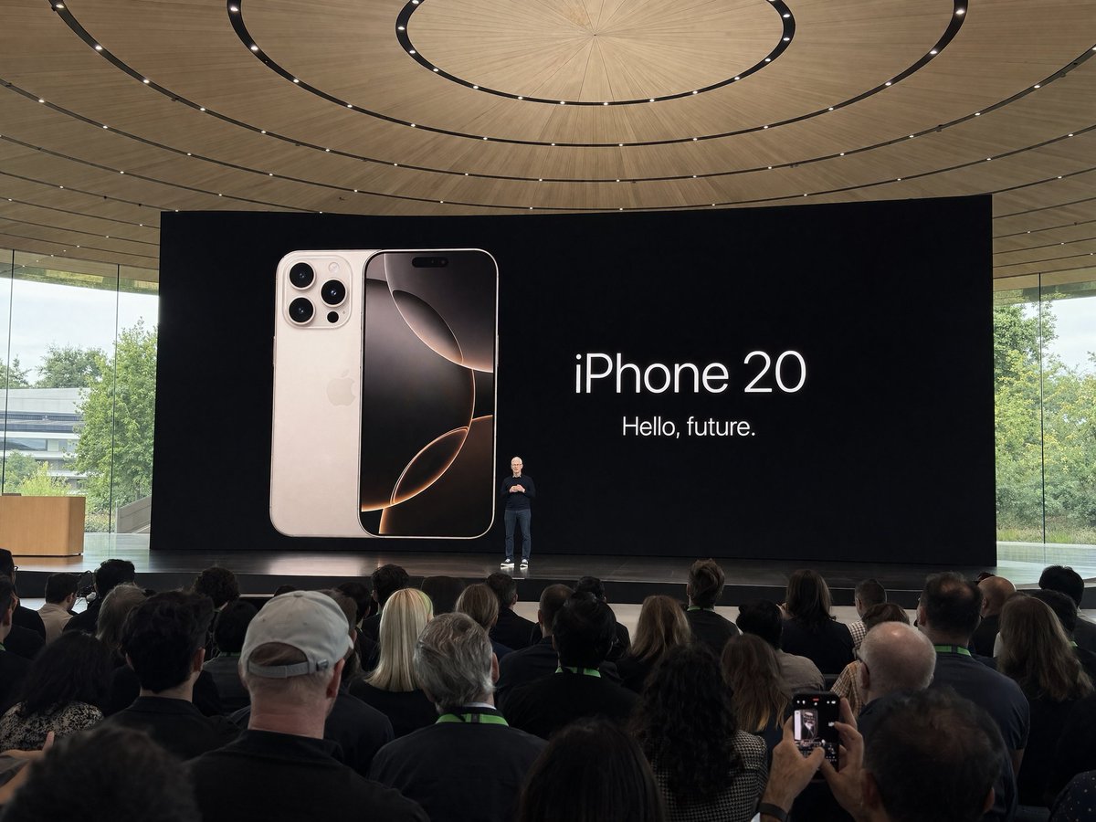 Apple Park 发布会照片提示词 AI image prompt result